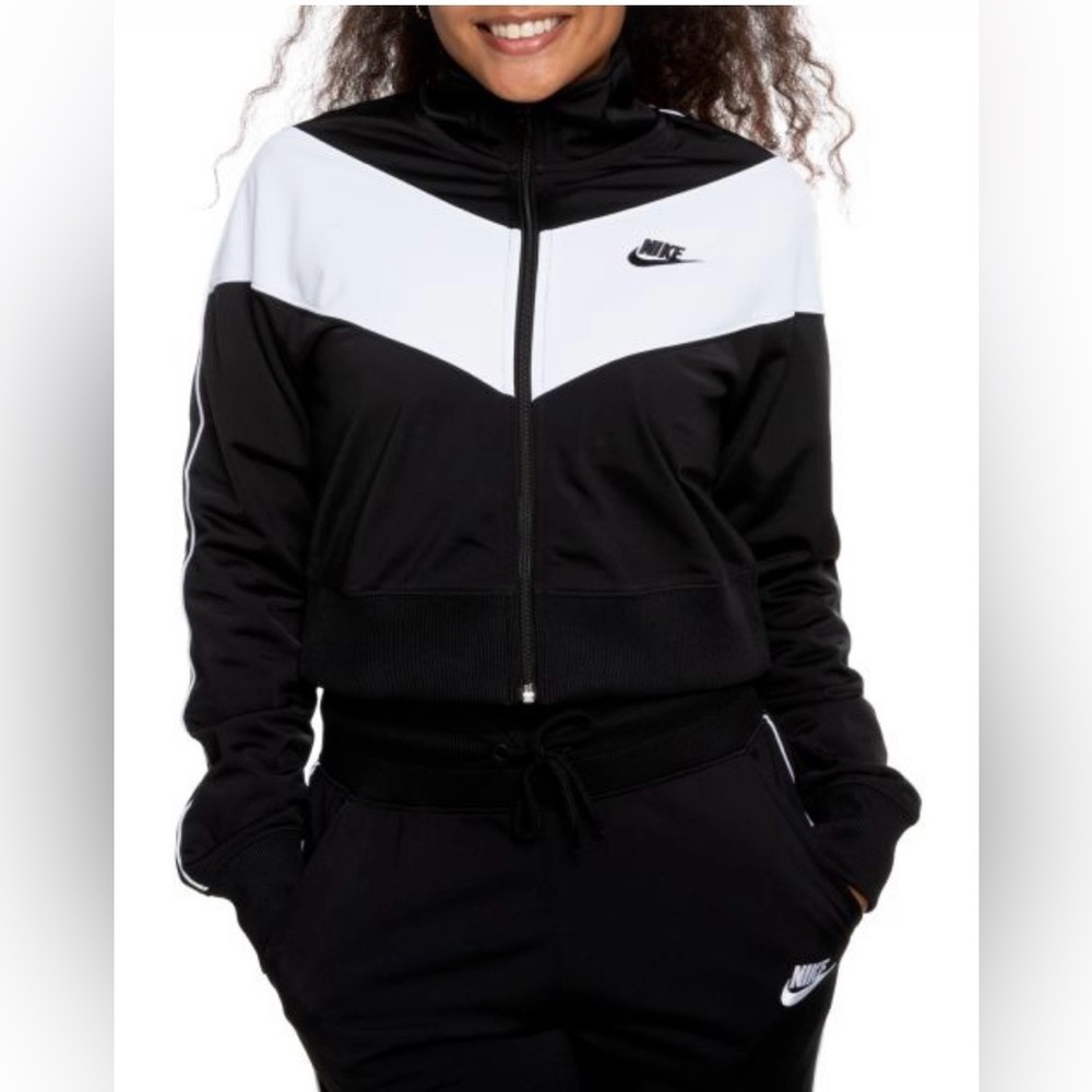 Nike Women's Heritage Black & White Cropped Track Jacket (L)